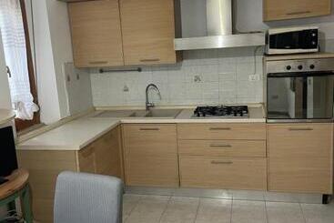 پانسیون Gemc Apartment