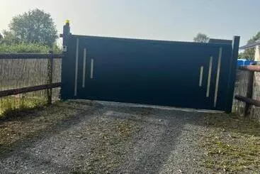 ベッドアンドブレックファースト Chambre Chez Thomas