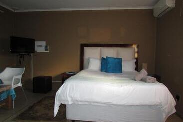 تختخواب و صبحانه Mokopane At Kioma Guest House