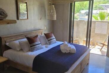 تختخواب و صبحانه Luvlé Stay