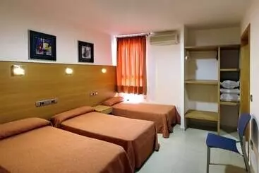 هتل Albergue Inturjoven Constantina   Hostel