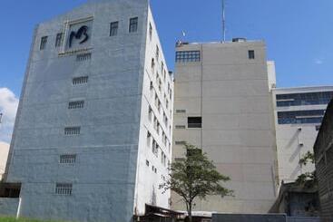 فندق Mallberry Suites Business