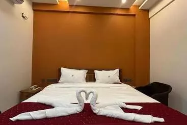Hotel Green View Suites