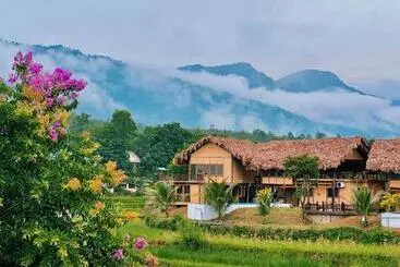 هتل Mai Chau Onsen Retreat