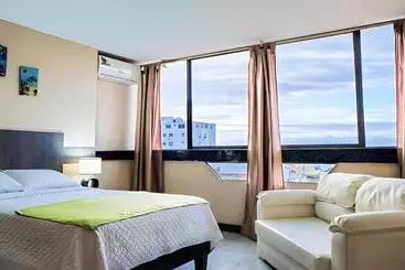 Hotel Manta Beach Madrigal