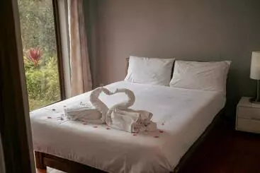 Hotel Oka Forest Lodge
