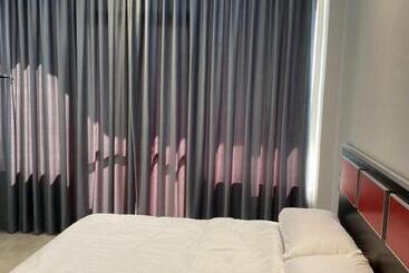 בית מלון כפרי Floger World