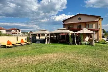 Majatalo Hani Guest House