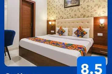 Fabhotel Golden City