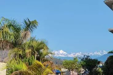 هتل Gateway Himalaya Resort