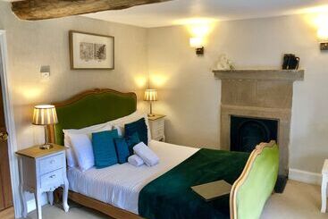 Gratton Grange Farm Bed & Breakfast