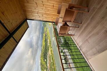 Aurora Suit Bungalov