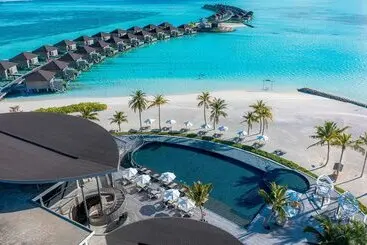 Otel Madifushi Private Island
