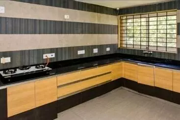 ホテル Surya Kiran Miramar