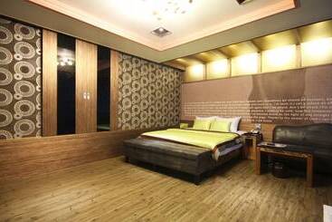 مُتل Busan Station Bt