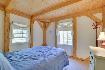 קוטג'' Frye Island Family Cabin With Lake & Beach Access!