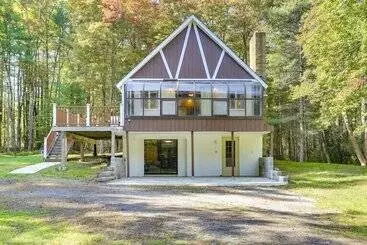Mökkimajoitus Glen Spey Cabin With Deck: 1 Mi To Mohican Lake!