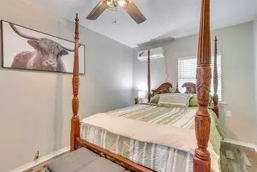 Mökkimajoitus Oklahoma Home Near Lake W/ Patio, Grill & Chiminea