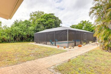 Dom wiejski Waterfront Treasure Coast Home W/ Pool & Lanai!