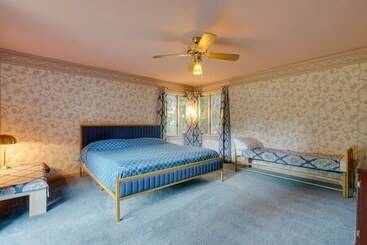 茅舍 Historic Auburn Home W/ Theater & Yard!