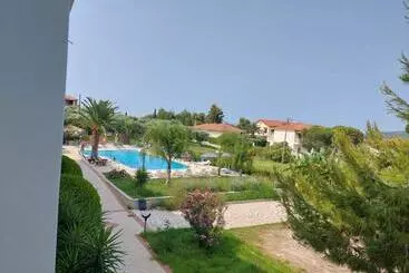 هتل Sunflower Apartments & Studios