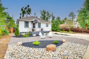 Hus på landet Loveland Retreat W/ Bicycles, Deck & Fire Pit!