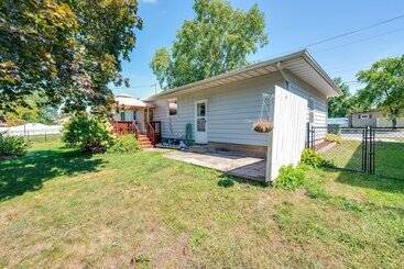 Cabane Pet Friendly Waterloo Abode W/ Deck!