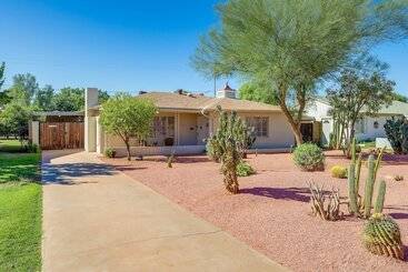 Casa Rural Phoenix Home W/ Patio: Near Downtown & Light Rail!