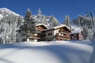 Hotelli Apartments Bischof