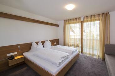 ホテル Guggenberger Pension