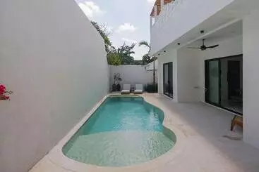 Hotel Avanoa Villa