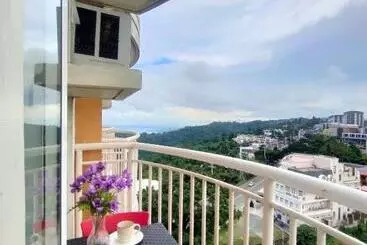 Aparthotel Tagaytay Condo Staycation