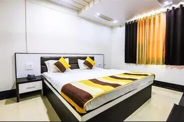 Venus Hotel 5 Minute Walking Distance From Dargah