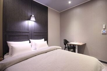 モーテル Gumi Indong Hotel Comma