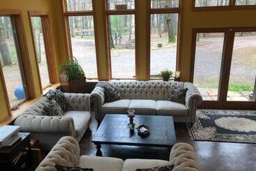 Bed And Breakfast Suite At The Wooded Retreat