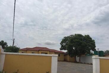 Pension Kanyane Lodge