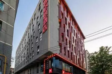 Ibis Styles Hotel   260m From Guangji Street Subway Station