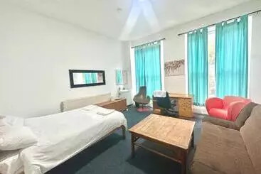 پانسیون The Little Guest House