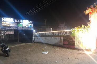 בית מלון כפרי Ram Palace