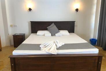 Resort Opera Beach Inn