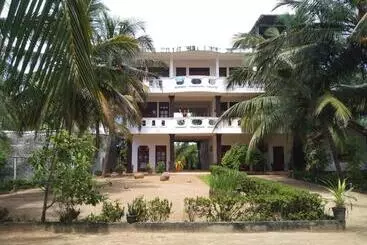 Resort Opera Beach Inn