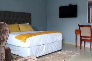 פנסיון 235 Lodge