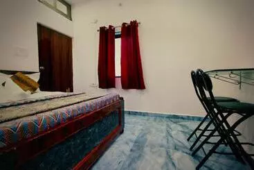 Pensió Glory Residency