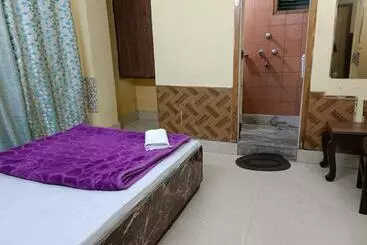Hotel The Lhonark Leisure