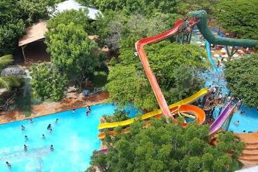 هتل Wally World Inn