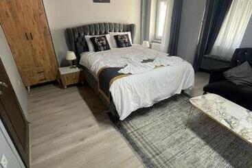 Apartahotel Nefti Red Suite