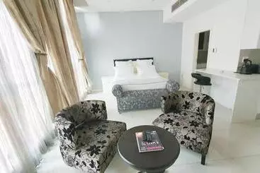 هتل Itowers Cbd Studio Suite