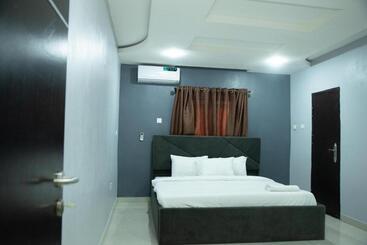 هتل The Empire Boutique