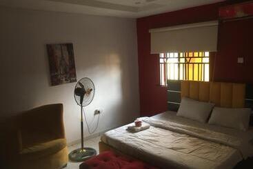 هتل Studio By Troy