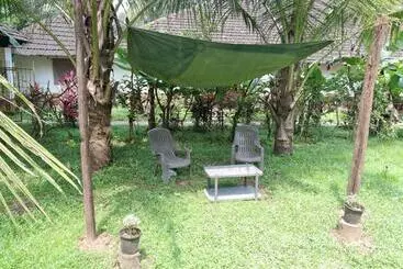 Pensiune Heritage House : The Honeymooners Houstel